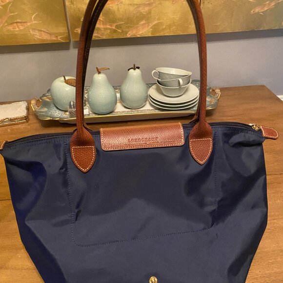 Longchamp Le Pliage Foldable Tote Bag in Navy Blue. - Picture 5 of 15